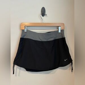 Nike Black and Gray Athletic Skirt Size Small